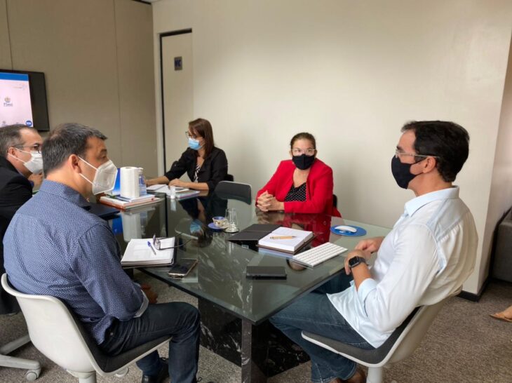 Parceria Jucepi e Sebrae para criação da central de serviços ao empreendedor.